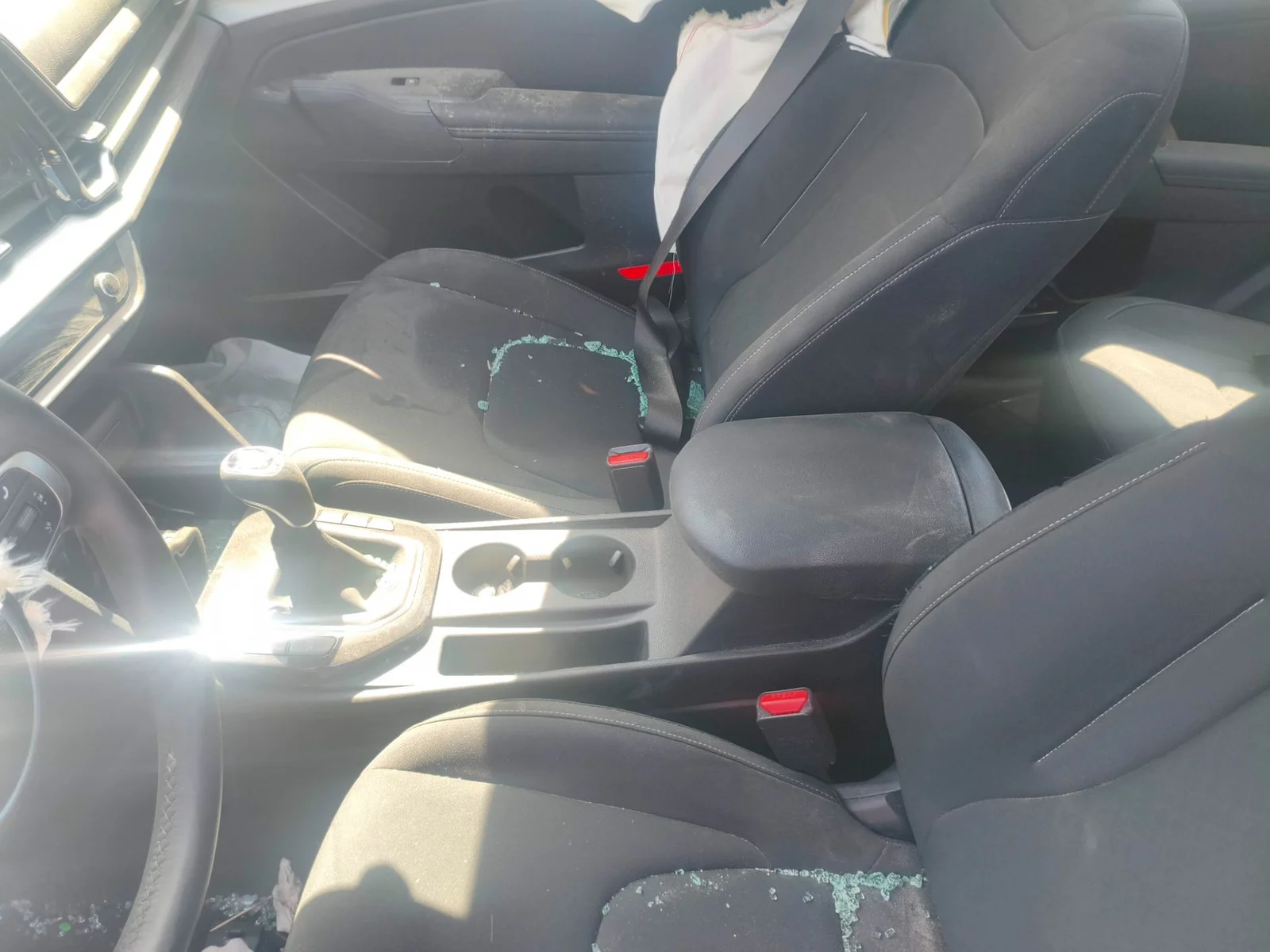 Foto de CONSOLA CENTRAL KIA SPORTAGE (NQ5) 1.6 T-GDI CAT (160 CV / 118 KW) referencia 84610R2800