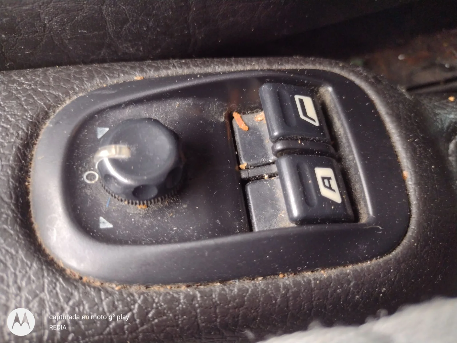 Foto de MANDO ELEVALUNAS DELANTERO IZQUIERDO PEUGEOT 206 1.4 HDi (68 CV / 50 KW)