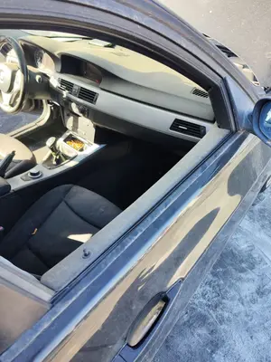 Foto de LUNA DELANTERA DERECHA BMW SERIE 3 BERLINA (E90) 2.0 16V Diesel (163 CV / 120 KW)