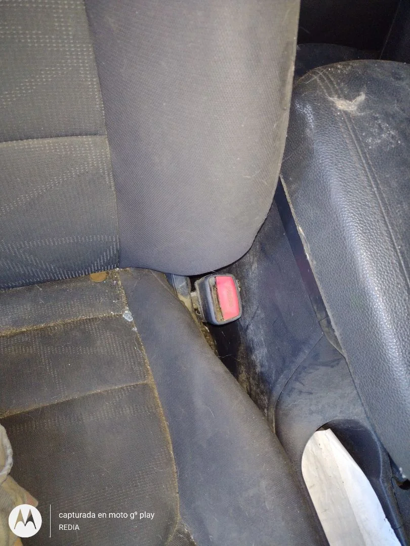 Foto de ENGANCHE CINTURON DELANTERO DERECHO KIA RIO (UB) 1.2 CAT (86 CV / 63 KW)