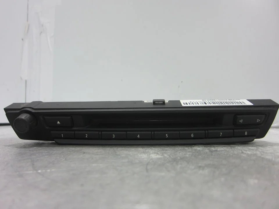 Foto de SISTEMA AUDIO / RADIO CD BMW SERIE X5 (E70) 4.4 V8 32V CAT Twin Turbo (555 CV / 408 KW) referencia 1407090315