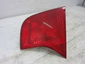 Foto de PILOTO TRASERO DERECHO INTERIOR AUDI A4 BERLINA (8E) 2.0 TDI (140 CV / 103 KW) referencia 96503802