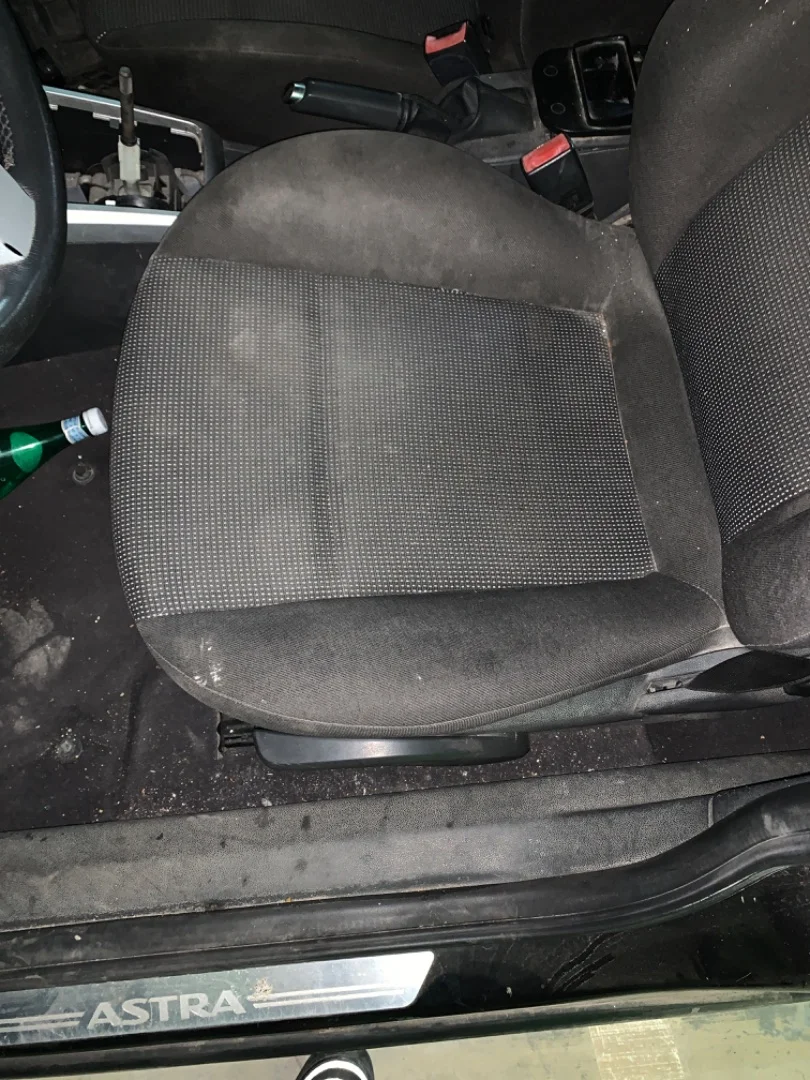Foto de ASIENTO DELANTERO IZQUIERDO OPEL ASTRA H CARAVAN 1.9 16V CDTI CAT (Z 19 DTH / LRD) (150 CV / 110 KW)