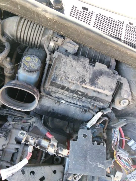 Foto de CAJA FILTRO AIRE RENAULT MEGANE IV BERLINA 5P