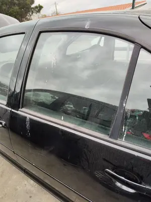 Foto de LUNA TRASERA IZQUIERDA VOLKSWAGEN BORA BERLINA (1J2)(1998) 1.9 TDI (110 CV / 81 KW)