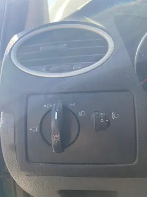 Foto de MANDO LUCES FORD FOCUS SPORTBREAK (CB4)