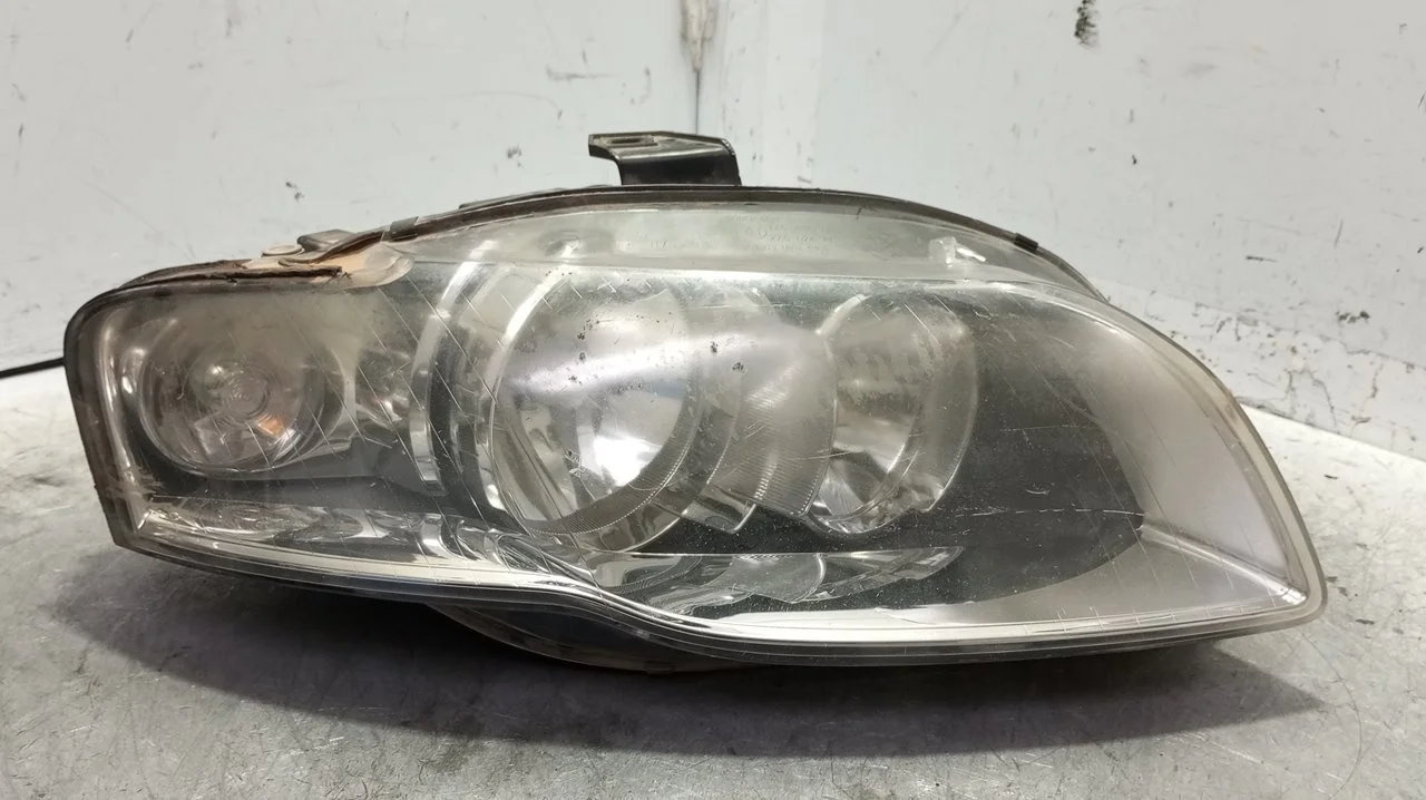 Foto de FARO DERECHO AUDI A4 AVANT (8K5) 2.0 16V TDI (143 CV / 105 KW) referencia 8E0941004BK
