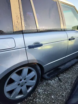 Foto de PUERTA TRASERA DERECHA LAND ROVER RANGE ROVER (LM) 4.4 V8 CAT (306 CV / 225 KW) foto 2