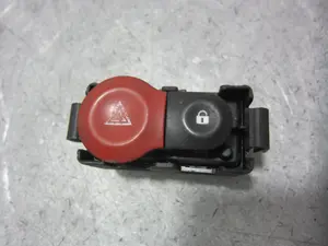 Foto de WARNING RENAULT CLIO III 1.2  (75 CV / 55 KW) referencia 8200214896