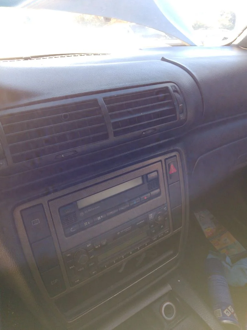 Foto de RESISTENCIA CALEFACCION VOLKSWAGEN PASSAT BERLINA (3B3) 1.9 TDI (131 CV / 96 KW) referencia 8D1907521
