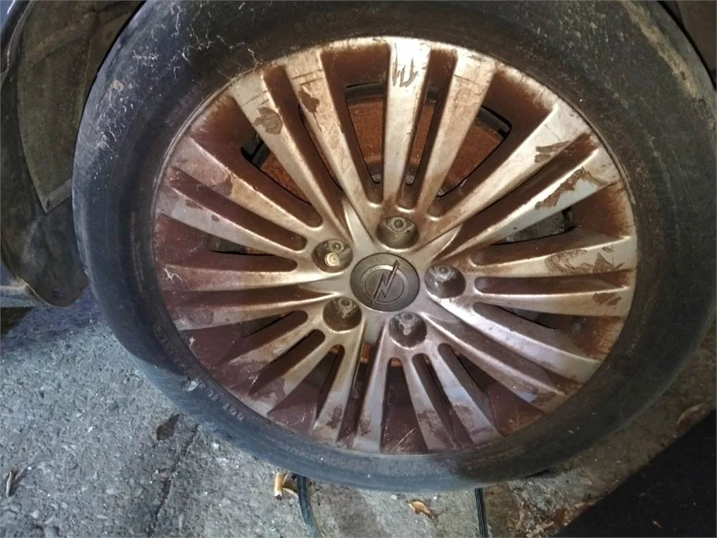 Foto de LLANTA OPEL MERIVA B