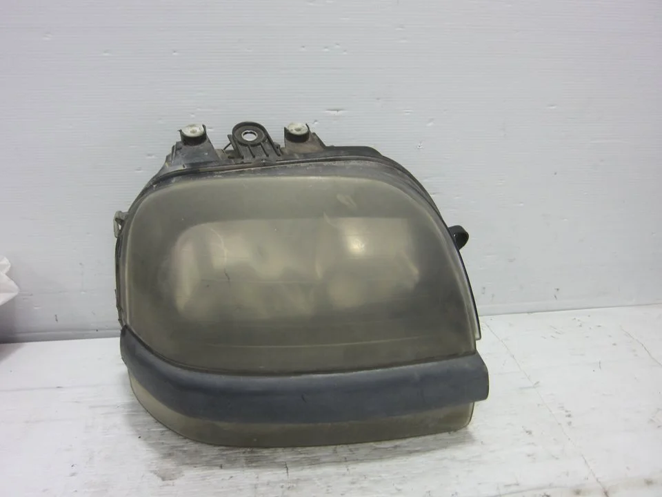 Foto de FARO DERECHO FIAT I DOBLÒ (119) 1.9 JTD CAT (101 CV / 74 KW) referencia 40545999