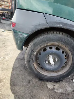 Foto de PARAGOLPES TRASERO OPEL CORSA C 1.2 16V CAT (Z 12 XE / LW4) (75 CV / 55 KW) referencia 9196977 foto 3
