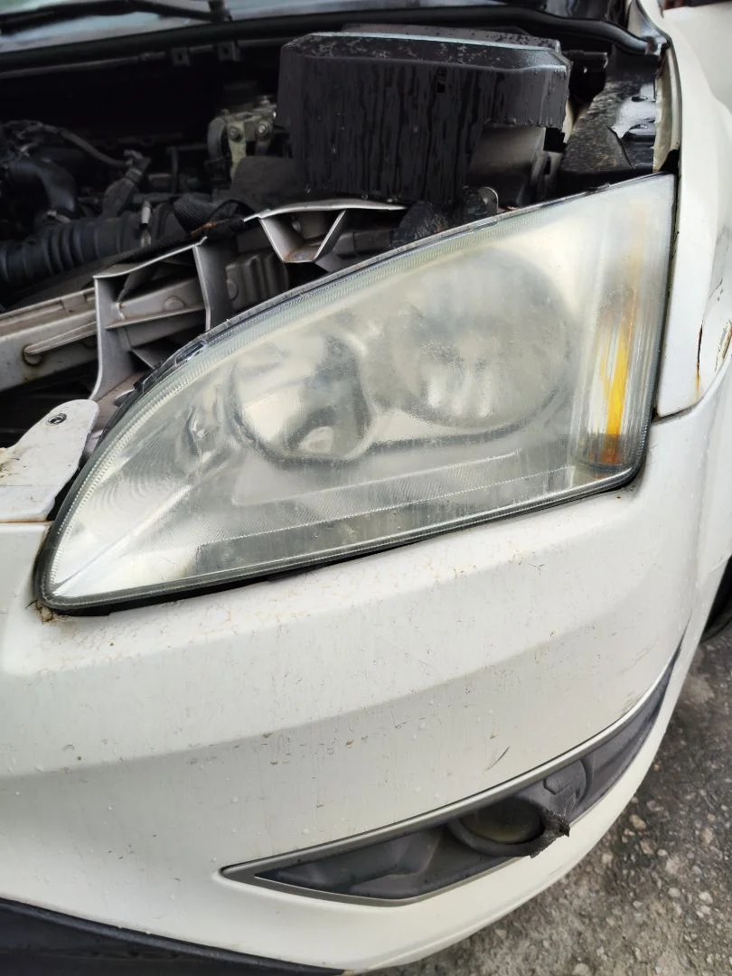 Foto de FARO IZQUIERDO FORD FOCUS BERLINA (CAP) 1.6 TDCi CAT (90 CV / 66 KW)