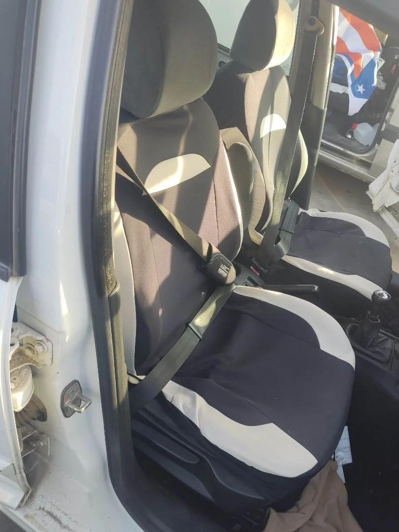 Foto de ASIENTO DELANTERO DERECHO PEUGEOT 207 1.6 HDi FAP CAT (9HZ / DV6TED4) (109 CV / 80 KW)