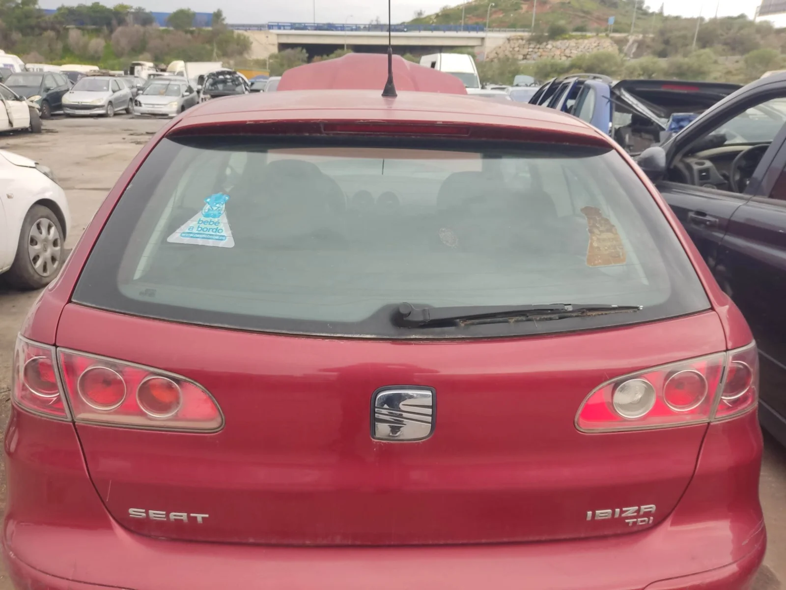 Foto de PORTON TRASERO SEAT IBIZA (6L1) 1.9 TDI (101 CV / 74 KW) referencia 6L6827024B