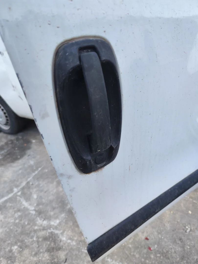 Foto de MANETA EXTERIOR DELANTERA DERECHA FIAT II DOBLÒ (263) CARGO 1.6 JTDM 16V CAT (105 CV / 77 KW)