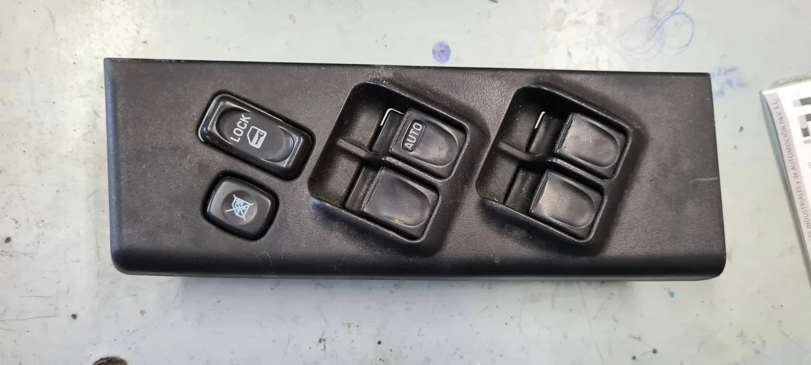 Foto de MANDO ELEVALUNAS DELANTERO IZQUIERDO ISUZU TROOPER referencia 8973953961