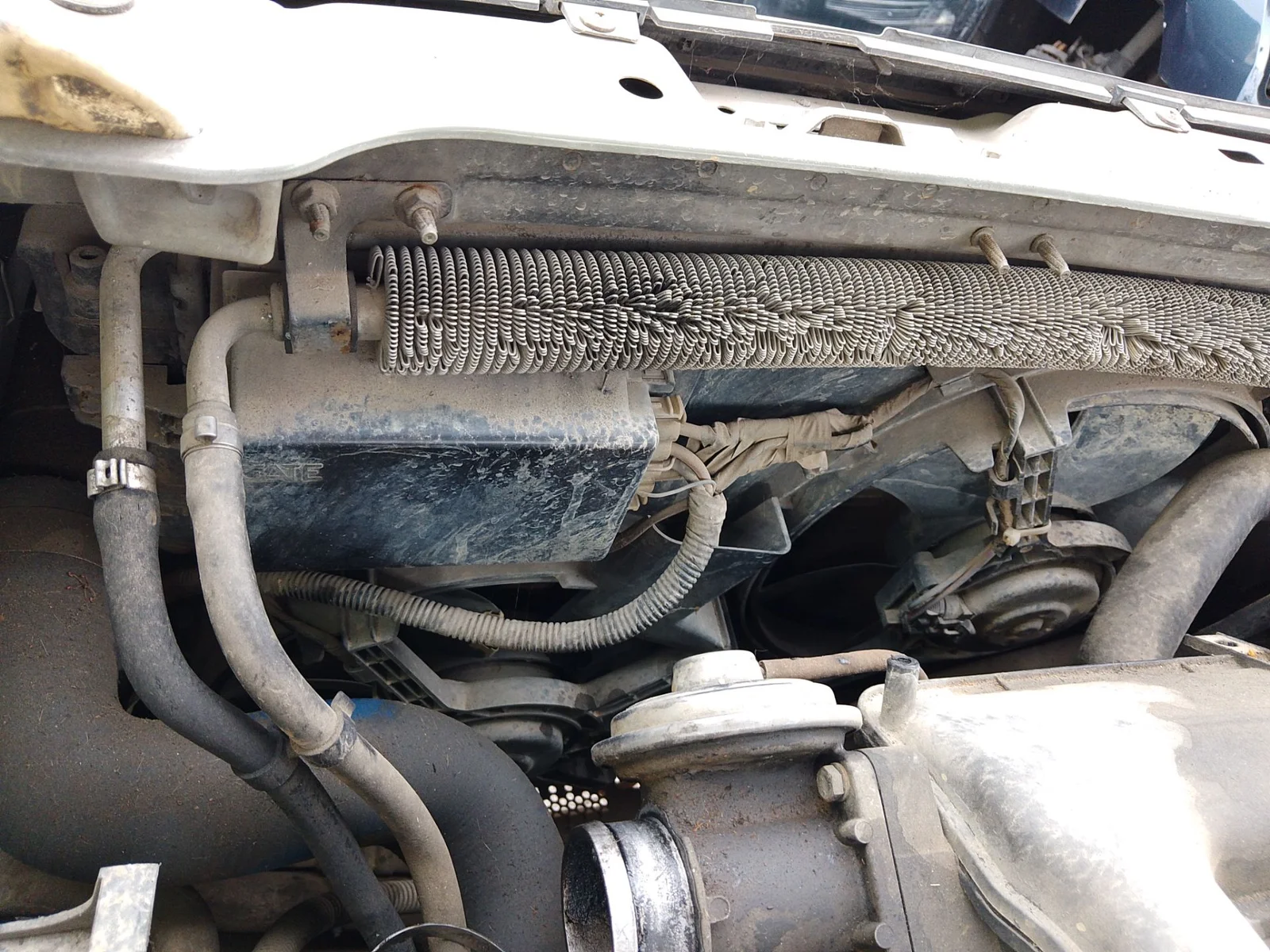 Foto de CONDENSADOR / RADIADOR AIRE ACONDICIONADO LAND ROVER FREELANDER (LN) 2.0 Td4 CAT (112 CV / 82 KW)