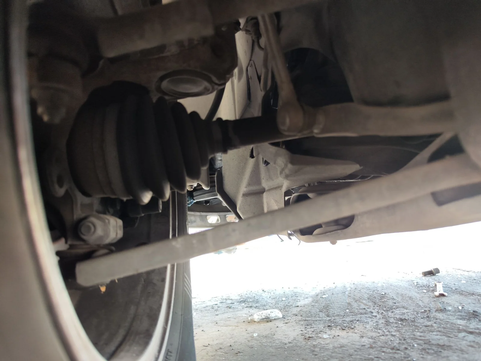 Foto de BRAZO SUSPENSION DELANTERO DERECHO FORD MONDEO BERLINA (GD) 1.8 Turbodiesel CAT (90 CV / 66 KW)
