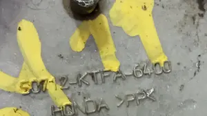 Foto de NO IDENTIFICADO HONDA SH 150 150 cm3 - 11 kW (15 CV / 11 KW) referencia 50712-KTF-6400 foto 3
