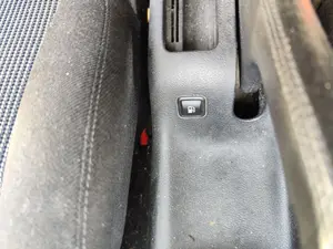 Foto de INTERRUPTOR VOLKSWAGEN GOLF IV BERLINA (1J1)(10.1997) 2.0  (116 CV / 85 KW)