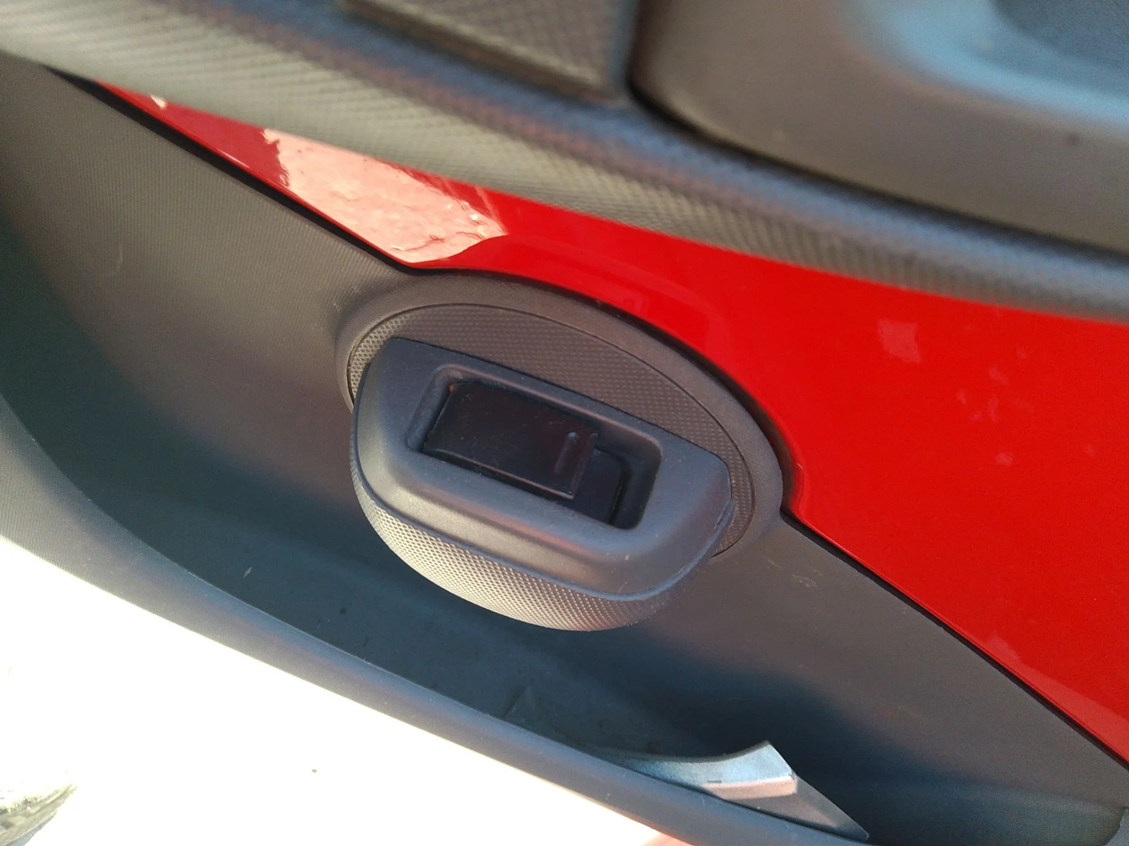 Foto de MANDO ELEVALUNAS DELANTERO IZQUIERDO PEUGEOT 107 1.0 CAT (384F) (68 CV / 50 KW)