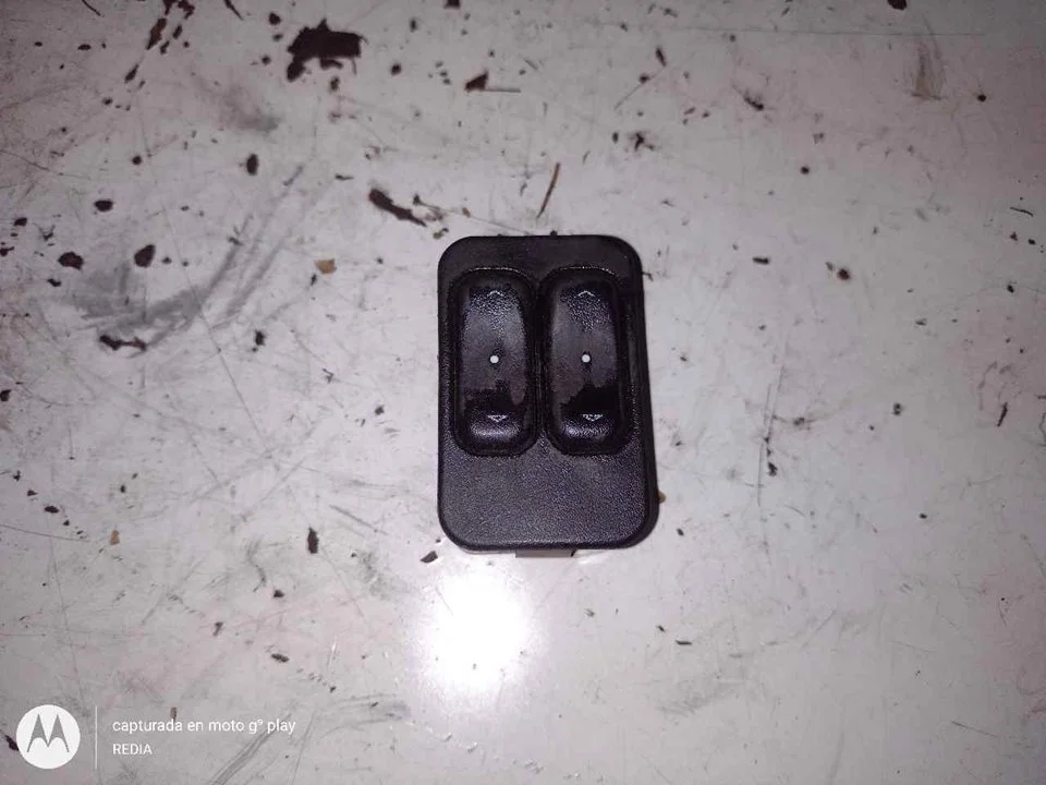 Foto de MANDO ELEVALUNAS DELANTERO IZQUIERDO OPEL ASTRA G BERLINA referencia 90561086