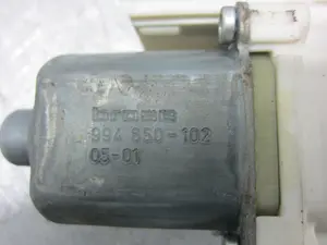 Foto de MOTOR ELEVALUNAS DELANTERO DERECHO PEUGEOT 407 2.0 16V HDi CAT (RHR / DW10BTED4) (136 CV / 100 KW) referencia 994650102 foto 4