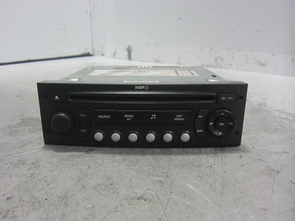 Foto de SISTEMA AUDIO / RADIO CD CITROEN C4 PICASSO 1.6 16V HDi FAP (109 CV / 80 KW) referencia 9664769777