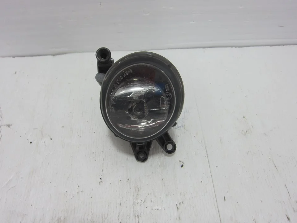 Foto de FARO ANTINIEBLA IZQUIERDO VOLVO S40 BERLINA 2.5 20V Turbo CAT (220 CV / 162 KW) referencia 0305065001