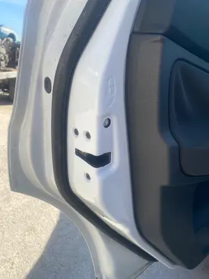Foto de CERRADURA PUERTA TRASERA IZQUIERDA FORD KUGA (CBV) 2.0 TDCi CAT (136 CV / 100 KW)