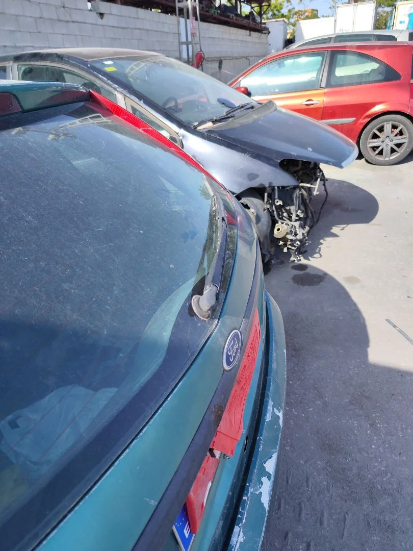 Foto de MOTOR LIMPIA TRASERO FORD FOCUS BERLINA (CAK) 1.6 16V CAT (101 CV / 74 KW)