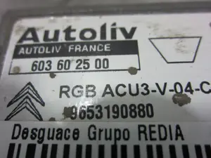 Foto de CENTRALITA AIRBAG PEUGEOT PARTNER (S2) 1.9 Diesel (69 CV / 51 KW) referencia 9653190860 foto 3
