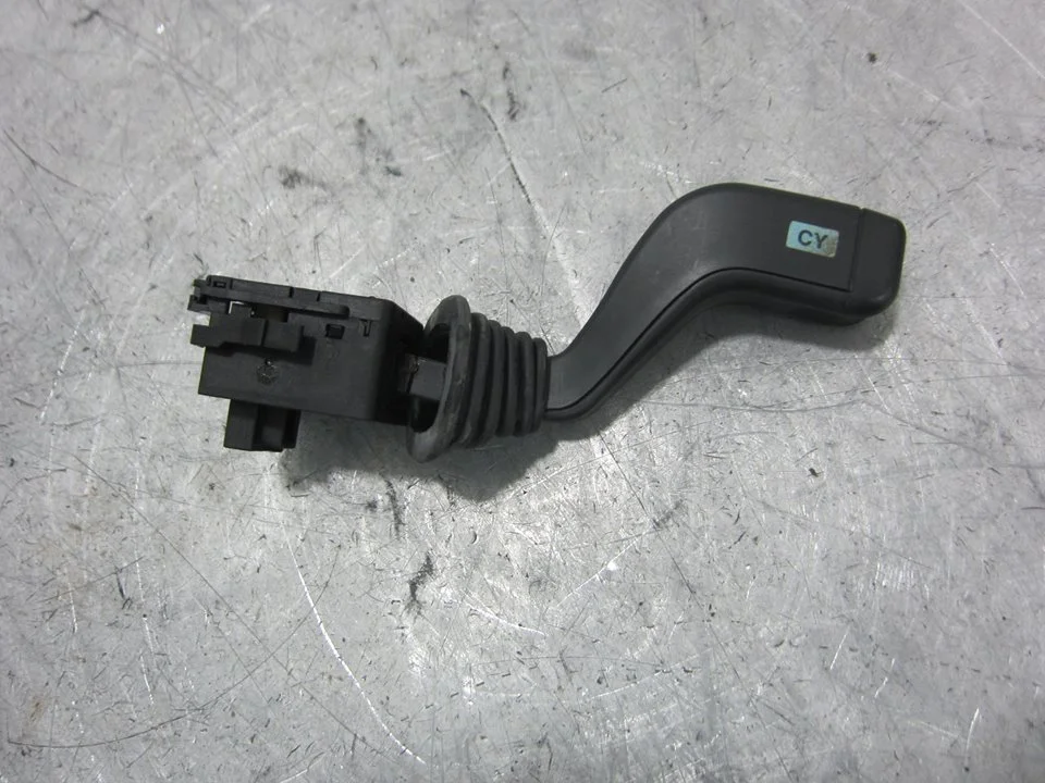 Foto de MANDO LIMPIA OPEL MERIVA 1.4 16V (90 CV / 66 KW) referencia 09185413
