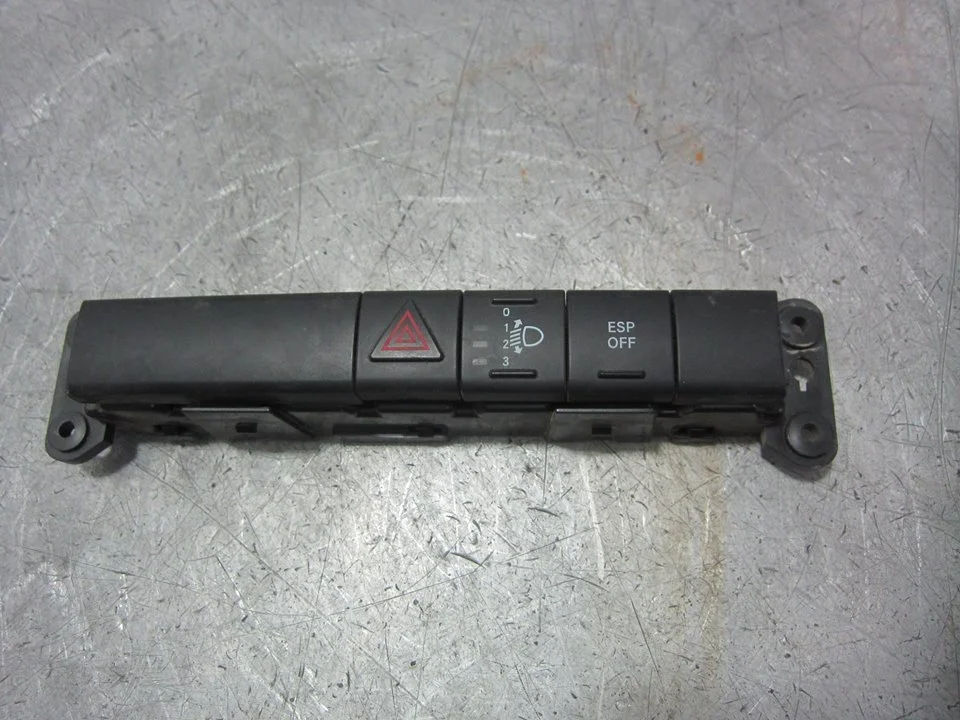Foto de MANDO MULTIFUNCION DODGE AVENGER (JS) 2.0 16V CRD CAT (140 CV / 103 KW) referencia P04602816AC