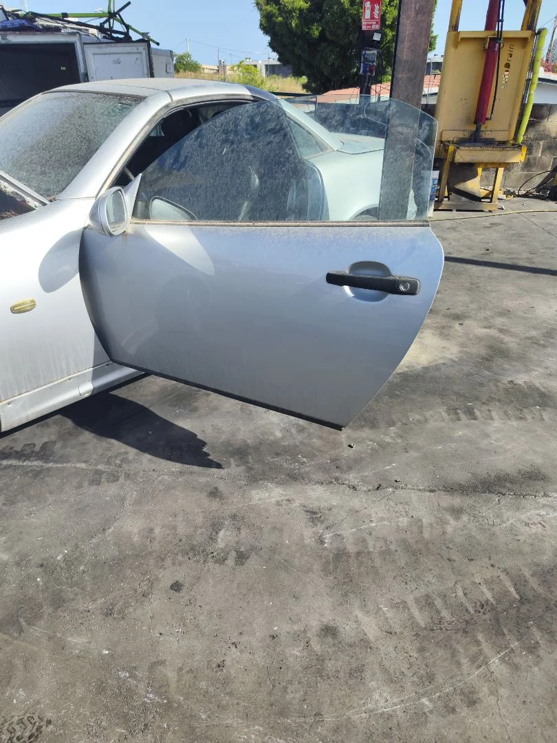Foto de PUERTA DELANTERA IZQUIERDA MERCEDES-BENZ SLK (BM 170) ROADSTER 2.0 16V CAT (136 CV / 100 KW) referencia A170720110528