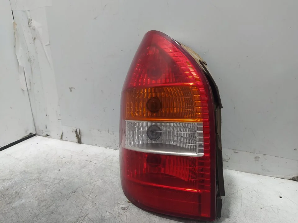 Foto de PILOTO TRASERO IZQUIERDO OPEL ZAFIRA A 1.8 16V CAT (116 CV / 85 KW) referencia 62280