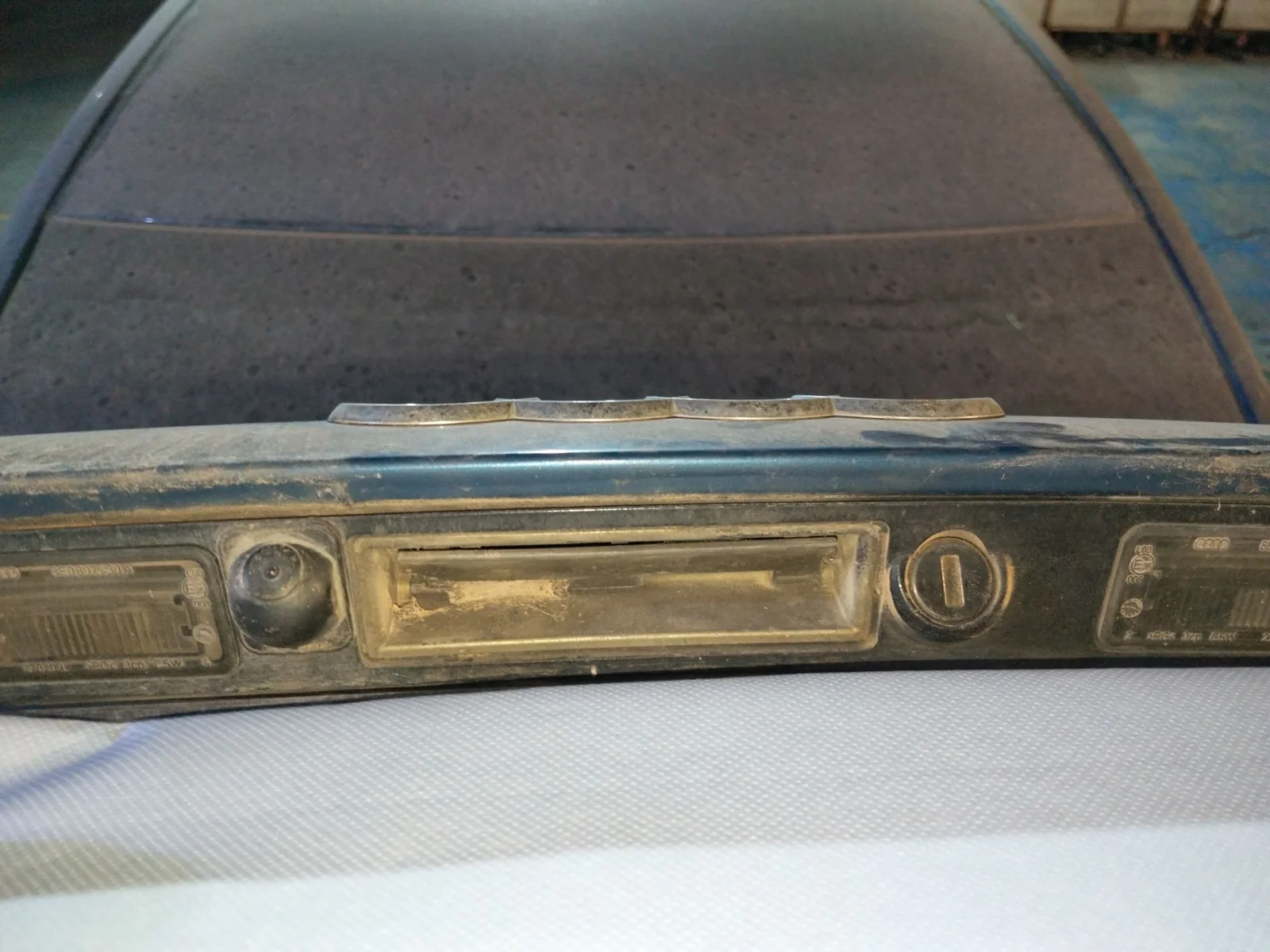 Foto de MANETA EXTERIOR MALETERO / PORTON AUDI A4 BERLINA (8E)