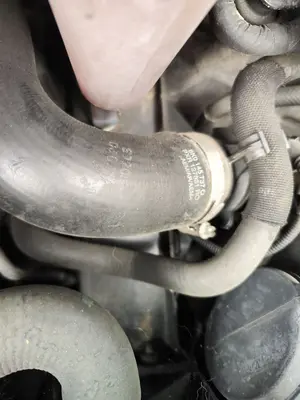 Foto de INTERCOOLER AUDI A5 COUPE (8T) 2.0 16V TDI (170 CV / 125 KW)