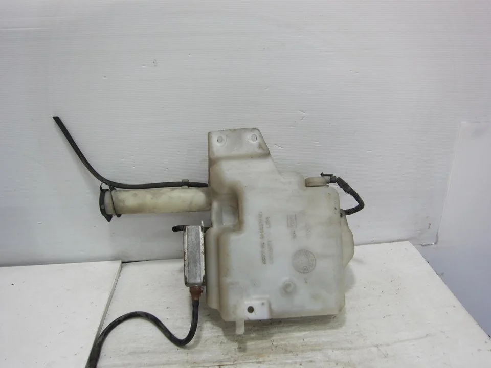 Foto de DEPOSITO LIMPIA CHRYSLER STRATUS JX CABRIO 2.5 CAT (163 CV / 120 KW) referencia 5288374AB