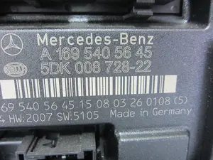 Foto de CAJA RELES / FUSIBLES MERCEDES-BENZ CLASE A (BM 169) 2.0 CDI CAT (82 CV / 60 KW) referencia A1695405845 foto 4