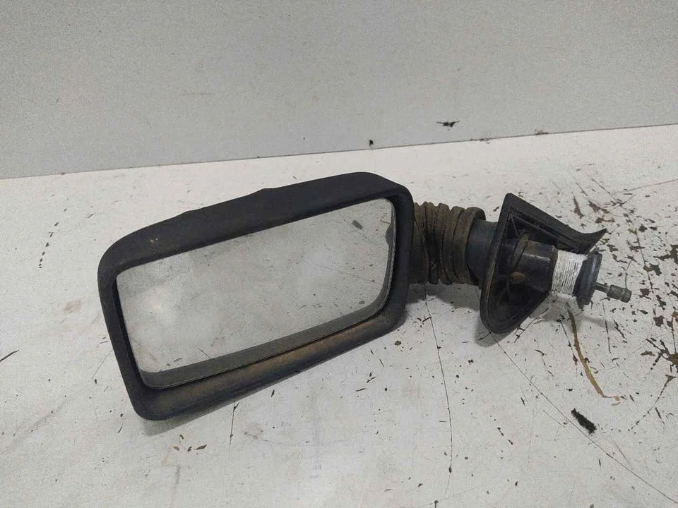 Foto de RETROVISOR IZQUIERDO FIAT UNO (146) 1.0 CAT (45 CV / 33 KW) referencia 023265