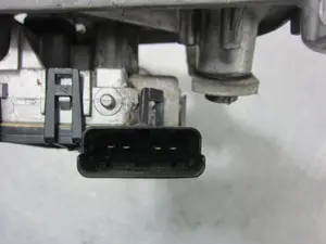Foto de MOTOR LIMPIA DELANTERO PEUGEOT 308 1.6 HDi (92 CV / 68 KW) referencia 3397021828 foto 3