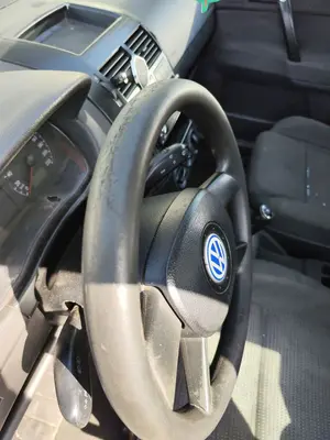 Foto de VOLANTE VOLKSWAGEN POLO IV (9N1) 1.4 16V (75 CV / 55 KW) referencia 6Q0419091L FKZ foto 2