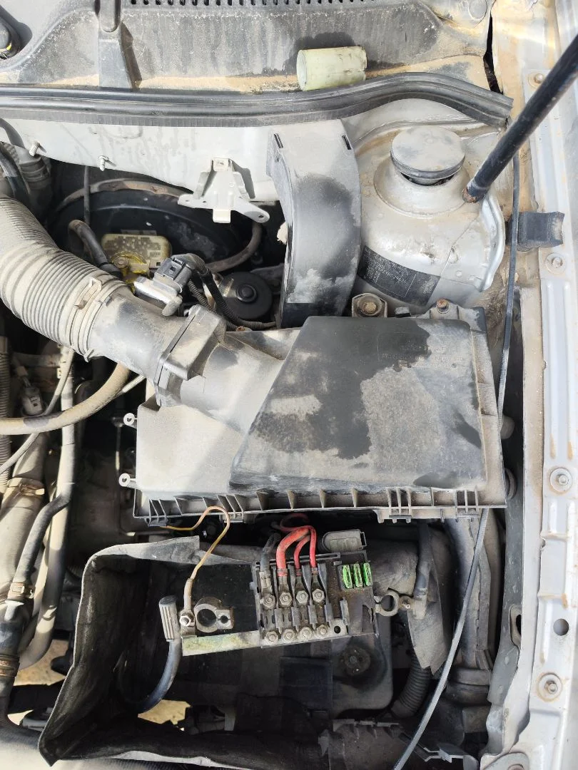 Foto de CAJA FILTRO AIRE SEAT LEON (1M1) 1.6 (101 CV / 74 KW) referencia 036129611AM