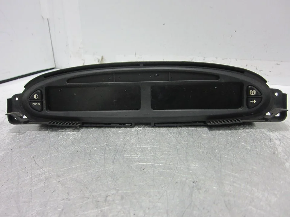 Foto de PANTALLA MULTIFUNCION CITROEN XSARA BERLINA 1.6 16V CAT (NFU / TU5JP4) (109 CV / 80 KW) referencia PSA965166380