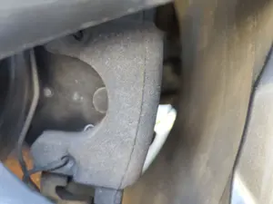 Foto de PINZA DE FRENO TRASERA IZQUIERDA JAGUAR F-PACE 3.0 V6 Diesel CAT (301 CV / 221 KW) referencia GX732553AA