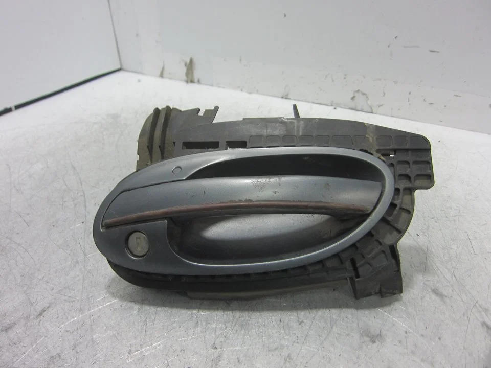 Foto de MANETA EXTERIOR DELANTERA IZQUIERDA BMW SERIE 7 (E65/E66) referencia 15688910FL
