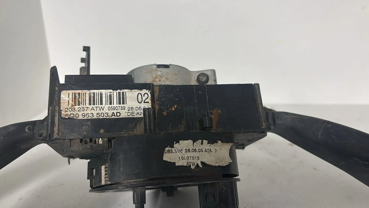 Foto de MANDO MULTIFUNCION SEAT IBIZA (6L1) referencia 6Q0953503AD